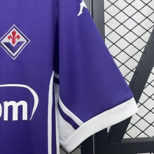 Camiseta Fiorentina 2024/25 Local - detalle del emblema del club