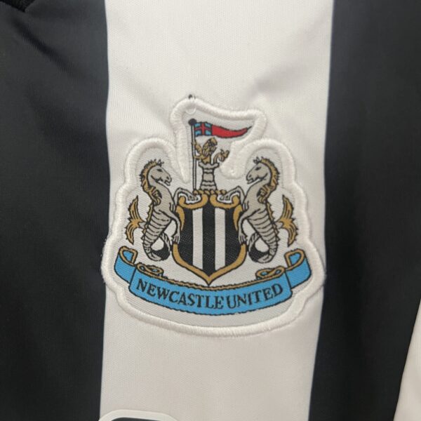 Camiseta Newcastle United 2023/24 Local - detalle