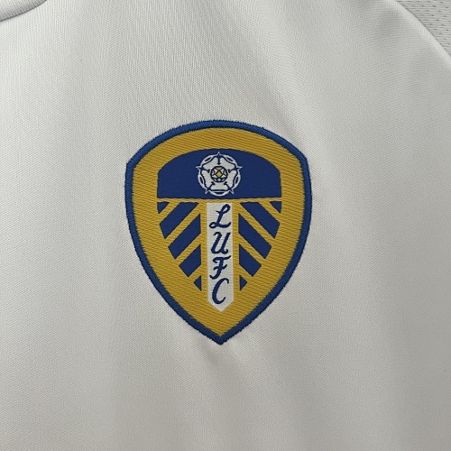 Camiseta Leeds United 2023/24 Local - detalle
