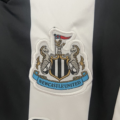 Camiseta Newcastle United 2023/24 Local - detalle