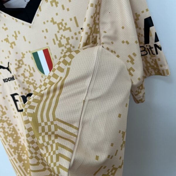 Camiseta AC Milan 2024/25 Local - detalle