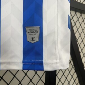 Camiseta Málaga CF 2023 Edición Especial Local - detalle escudo