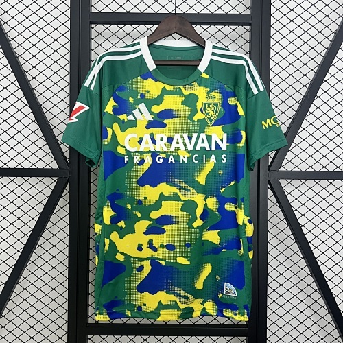 Camiseta Real Zaragoza 2023/24 Edición Especial — detalle escudo