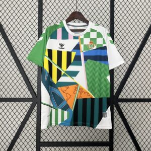 Camiseta Real Betis 2022/23 Edición Especial — detalle escudo