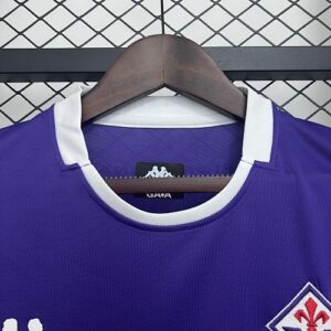Camiseta Fiorentina 2024/25 Local - en fondo de estudio