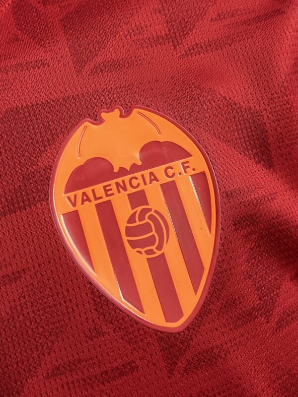 Camiseta Valencia CF 2023/24 Visita — detalle