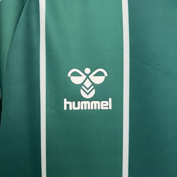 Camiseta Werder Bremen 2023/24 Local - detalle escudo