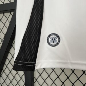 Camiseta Albacete Balompié 2023/24 Local — detalle escudo