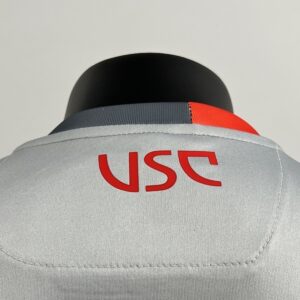 Camiseta Cremonese 2023/24 Local - detalle escudo