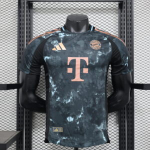 Camiseta Bayern Munich 2023/24 Tercera - detalle escudo