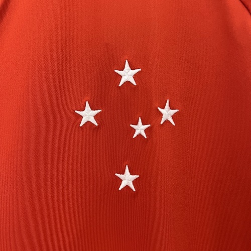 Camiseta Cruzeiro 2024 Entrenamiento — detalle presentación