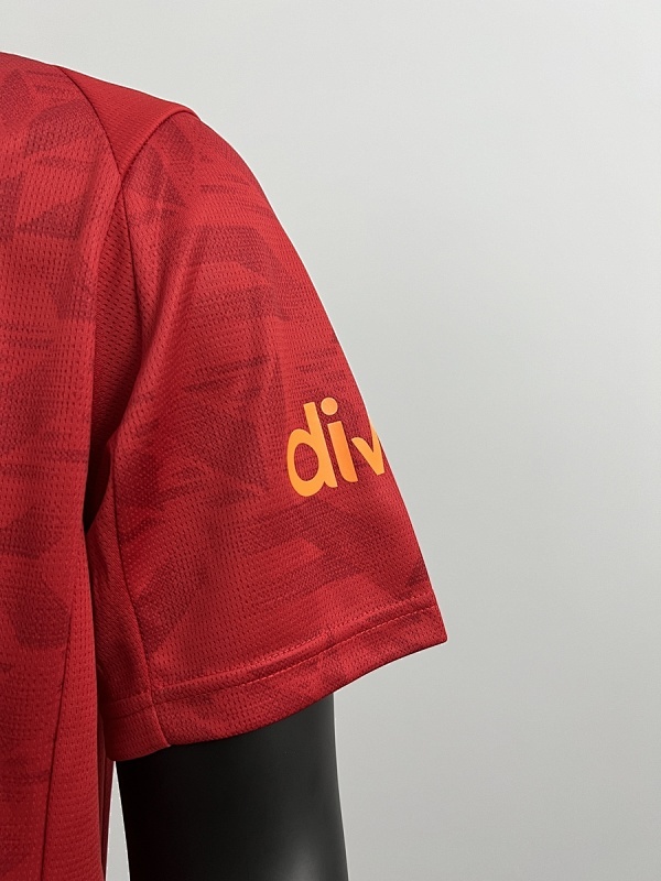 Camiseta Valencia CF 2023/24 Visita — detalle escudo