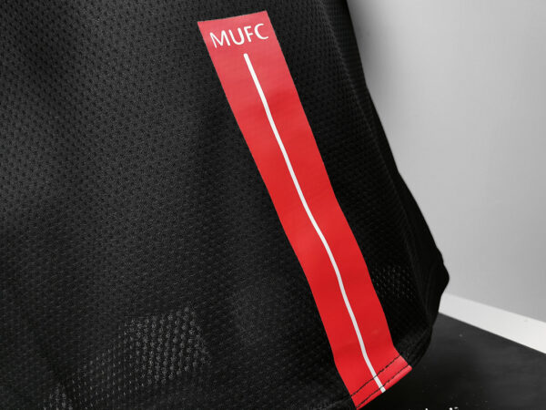 Camiseta Manchester United 2007/08 Tercera Retro - detalle escudo