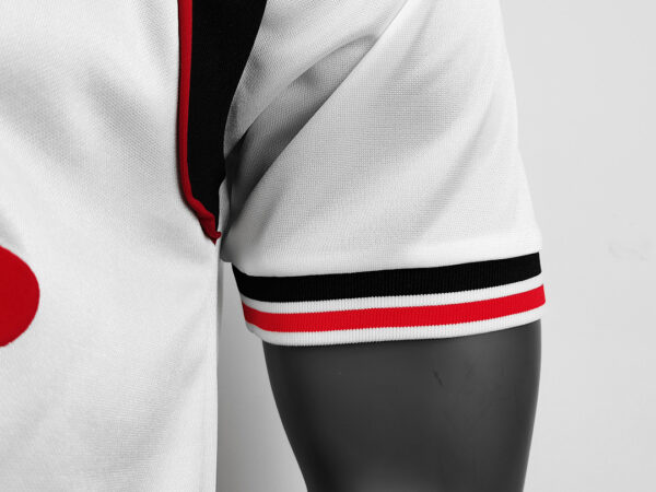 Camiseta Manchester United 1992 Retro Visita - detalle escudo
