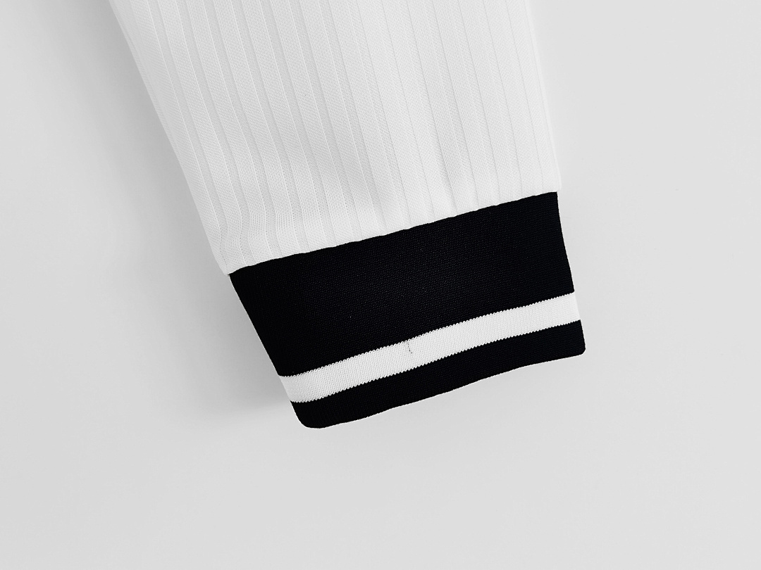 Camiseta Inglaterra 1988 Retro Local Manga Larga - detalle escudo