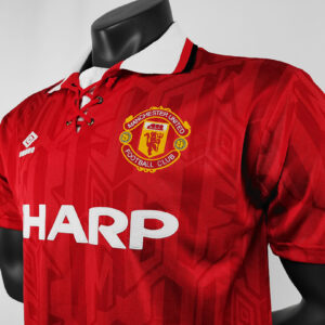 Camiseta Manchester United 1994/96 Local Retro - detalle escudo