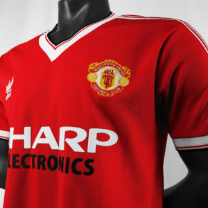 Camiseta Manchester United 1990/92 Local Retro - detalle escudo