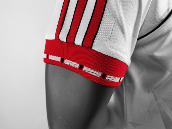 Camiseta Manchester United 1991/1992 Retro Local - detalle escudo