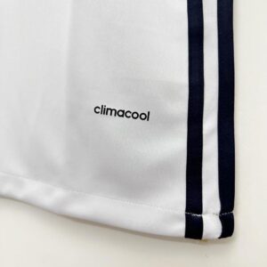 Camiseta Real Madrid 2014/15 Local Retro - detalle escudo