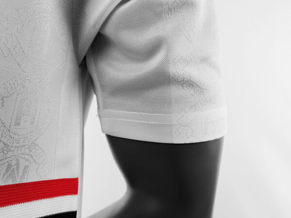 Camiseta Manchester United 1994/1996 Retro Local - detalle escudo