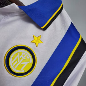 Camiseta Inter Milan 1992/93 Retro Visita - detalle del escudo y cuello