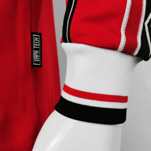 Camiseta Manchester United 2000/02 Retro Local Manga Larga - detalle escudo y patrocinador Umbro