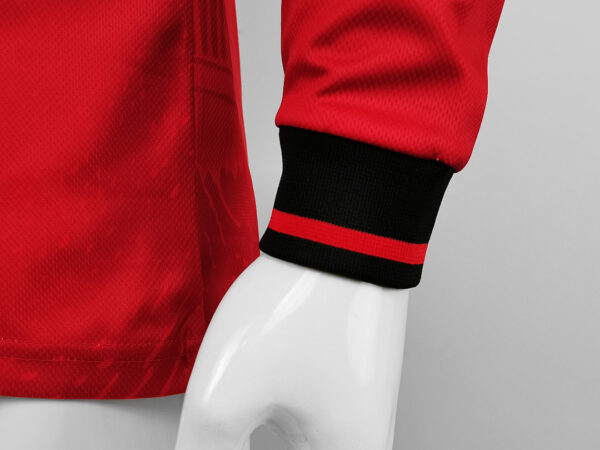 Camiseta Manchester United 1999 Retro Local Manga Larga - detalle cuello