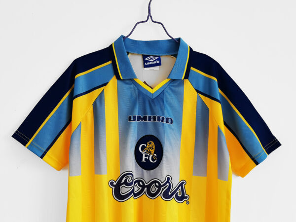 Camiseta Chelsea 1997/98 Retro Visita - detalle escudo