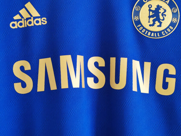 Camiseta Chelsea FC 2006/07 Retro Local - detalle escudo