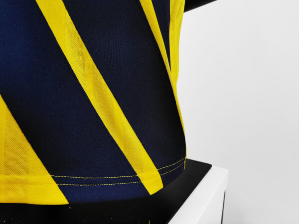 Camiseta Arsenal 1999 Retro Visita - detalle escudo