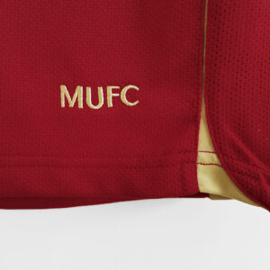 Camiseta Manchester United 1996-1997 Retro Local Manga Larga - detalle superior derecho (cuello y hombro)