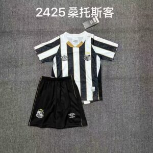 Camiseta Santos 2013 Retro Visita - detalle escudo