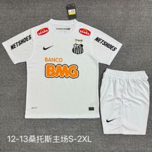 Camiseta Santos 2025 Local - detalle escudo