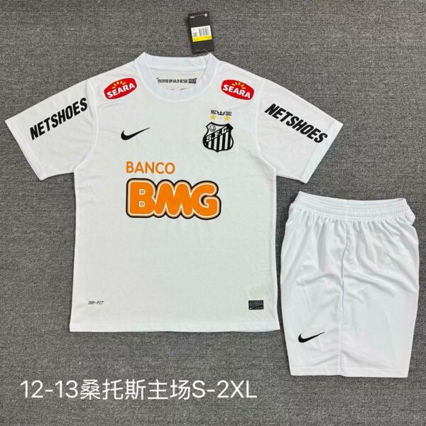Camiseta Santos 2025 Local - detalle escudo