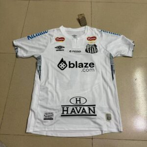 Camiseta Santos 2025/2026 Local - detalle escudo