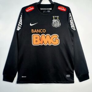 Camiseta Santos 2025/2026 Edición Especial Negra - detalle escudo
