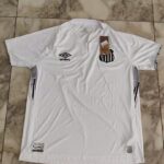 Camiseta Santos 2024/25 Local - detalle escudo