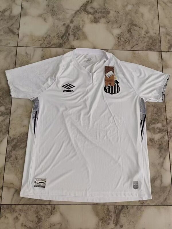 Camiseta Santos 2024/25 Local - detalle escudo