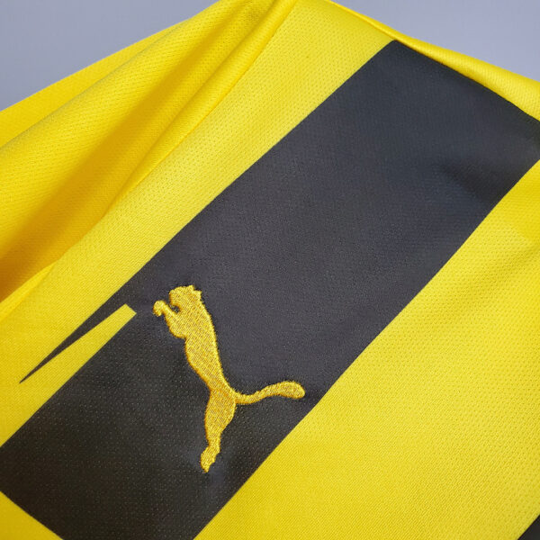 Camiseta Borussia Dortmund Retro Local - detalle escudo