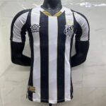 Camiseta Santos 1956 Retro Local - detalle escudo