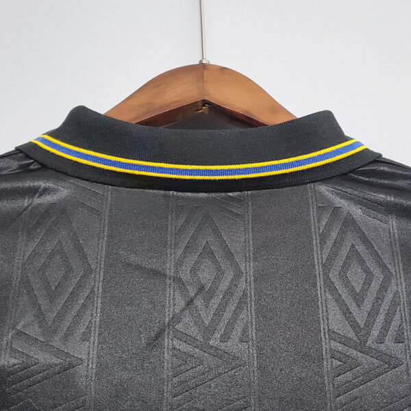 Camiseta Arsenal Retro Local - detalle logo Umbro