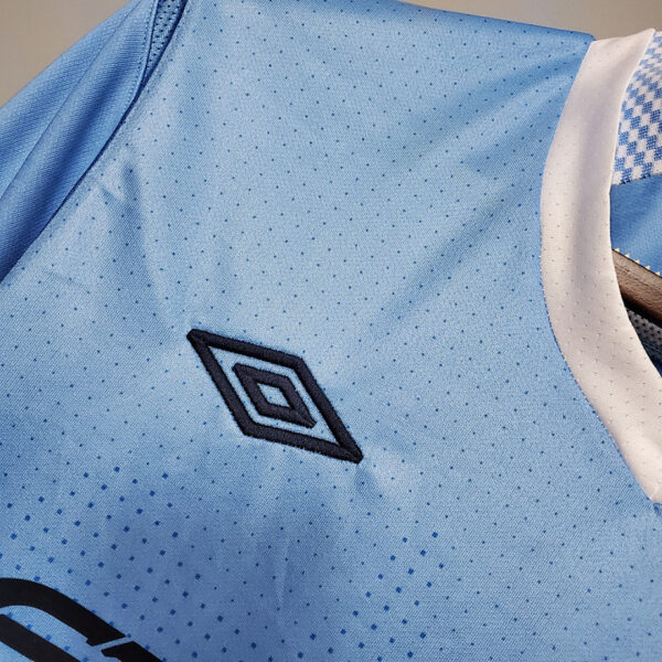 Camiseta Manchester City 2000 Retro Local - detalle escudo