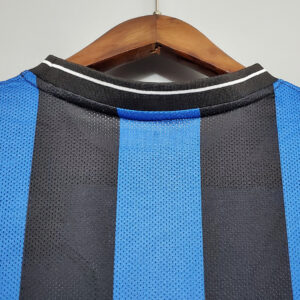 Camiseta Inter de Milán 2009/2010 Retro Local - detalle escudo