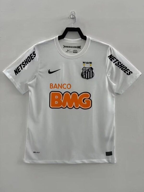 Camiseta Santos 2013 Retro Visita - detalle escudo