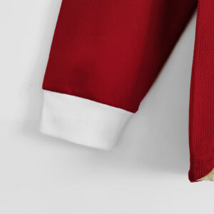 Camiseta Manchester United 1996-1997 Retro Local Manga Larga - detalle inferior izquierdo (manga y puño)