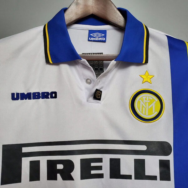 Camiseta Inter Milan 1992/93 Retro Visita - detalle del logo Umbro