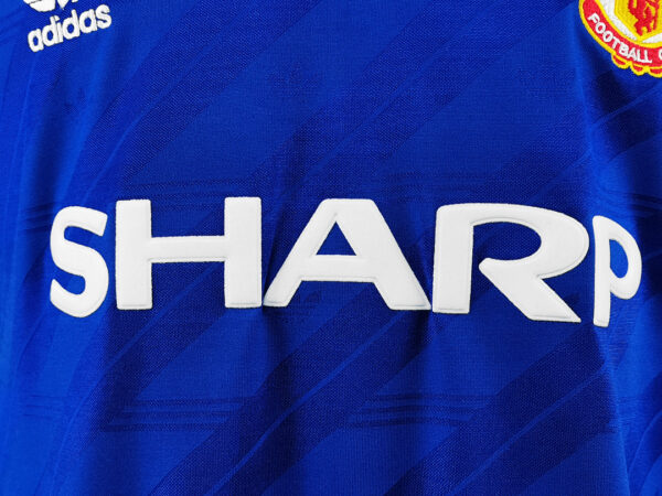 Camiseta Manchester United 1992 Retro Visita - detalle cuello y logo Adidas