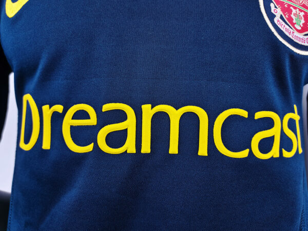 Camiseta Arsenal 1999/00 Tercera Retro - detalle sponsor Dreamcast