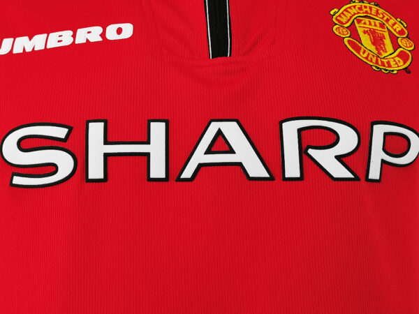 Camiseta Manchester United 2000/02 Retro Local Manga Larga - detalle patrocinador Sharp