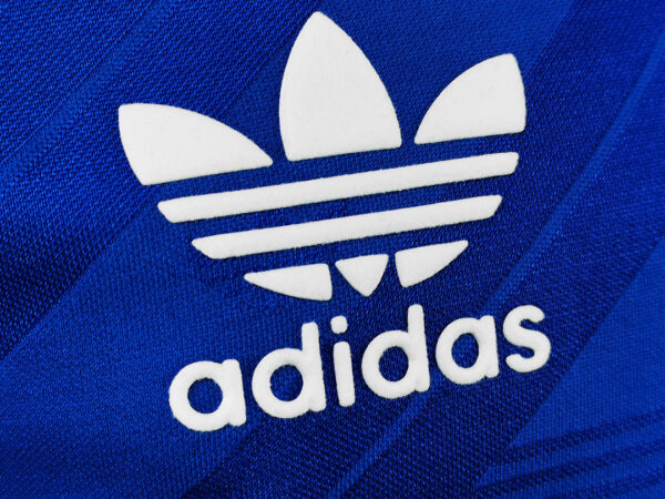 Camiseta Manchester United 1986 Retro Alternativa Manga Larga - detalle patrocinador Sharp